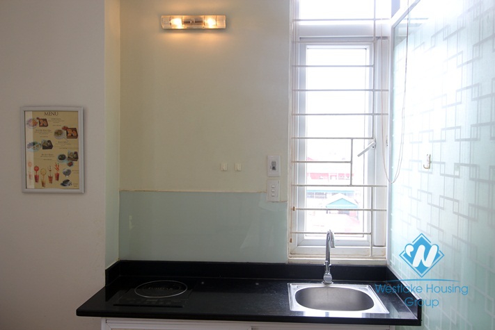 Studio on Tran Duy Hung str., center area of Trung Hoa Ward, Cau Giay District is available for rent